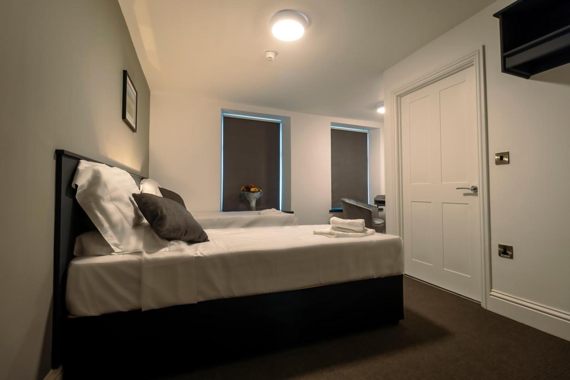The Friendship Hotel Stocksbridge  الغرفة الصورة